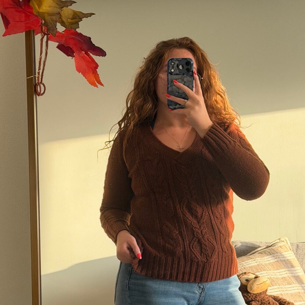 Linda Matthews Rust Brown Cable Knit V-Neck Sweater M
